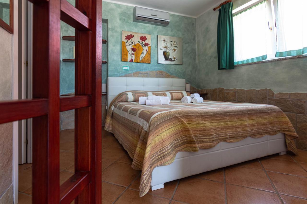 Roccabianca Rooms & Studios Stintino Exteriör bild